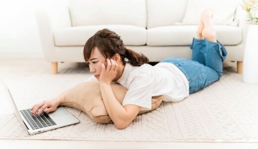 ライブチャットで潮吹きが見られるおすすめサイト15選！狙うべき女性の特徴や注意点なども解説